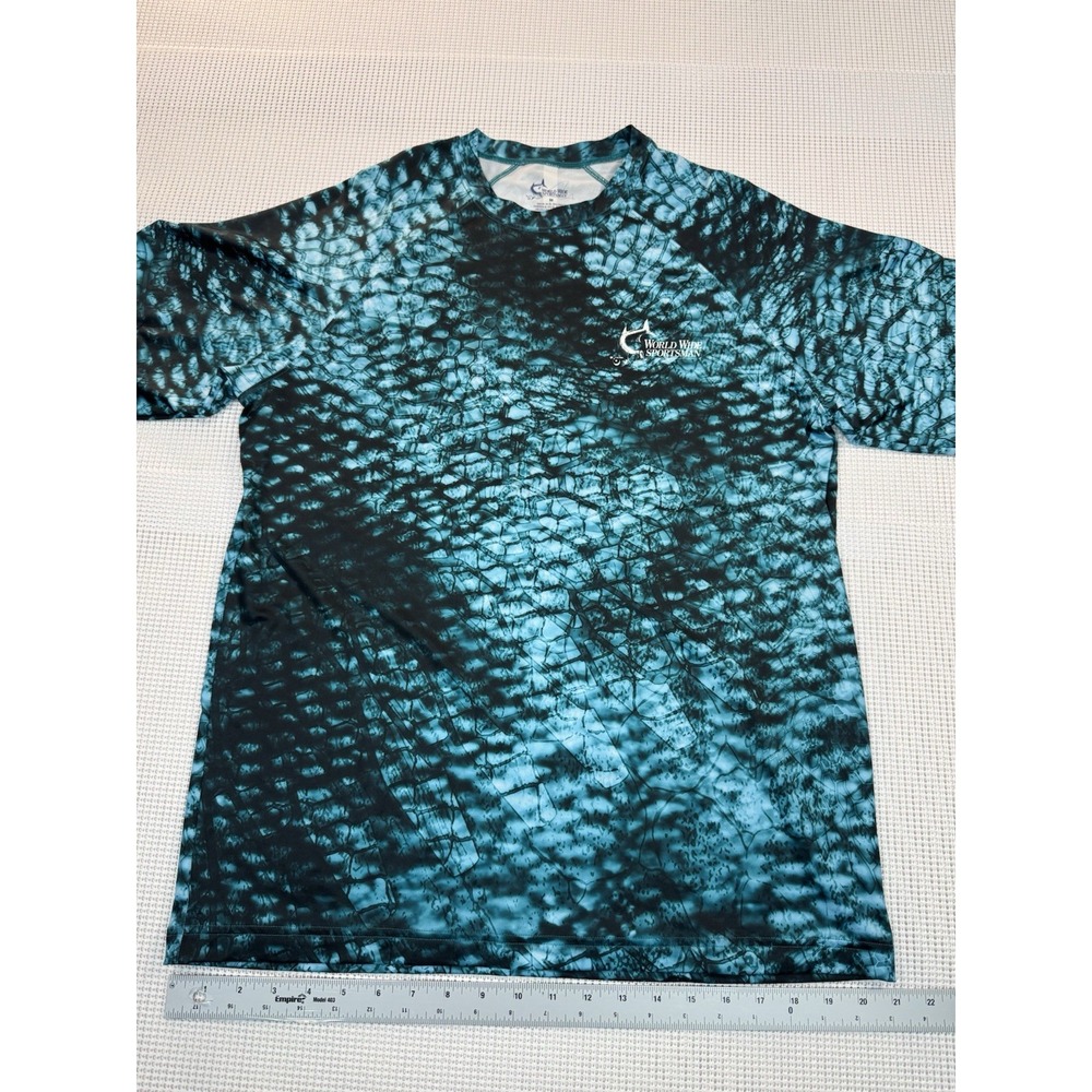World Wide Sportsman Mens Fishing T-Shirt Green Fish Scale Camo Size M